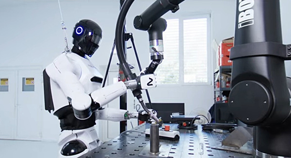 世界初のフィジカルAI・ロボット訓練センター「Neura Gym」を開発　ヒューマノイド開発で仮想空間と現実の橋わたしの施設に