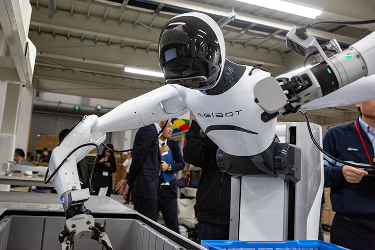 【動画】日本の物流倉庫でもついにヒューマノイドの試験導入が始まる！完全自律のピッキング作業を公開