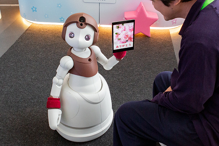 ソニーの子ども型見守り介護ロボット「ハナモフロル」ハナちゃんとの会話体験、癒されました♪　「Open Day」レポート(3)