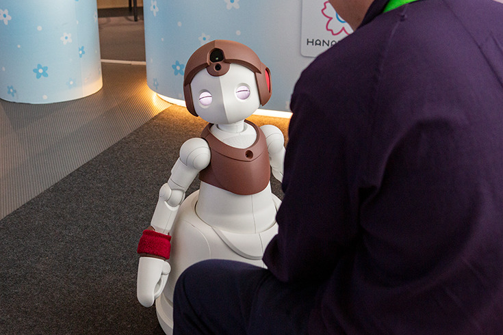 ソニーの子ども型見守り介護ロボット「ハナモフロル」ハナちゃんとの会話体験、癒されました♪　「Open Day」レポート(3)