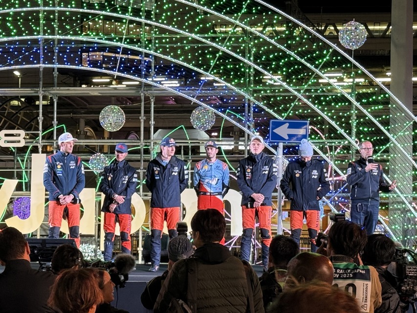 WRCラリージャパン開幕セレモニー、ラリーカー全51台が集結！ファン熱狂のパレード披露