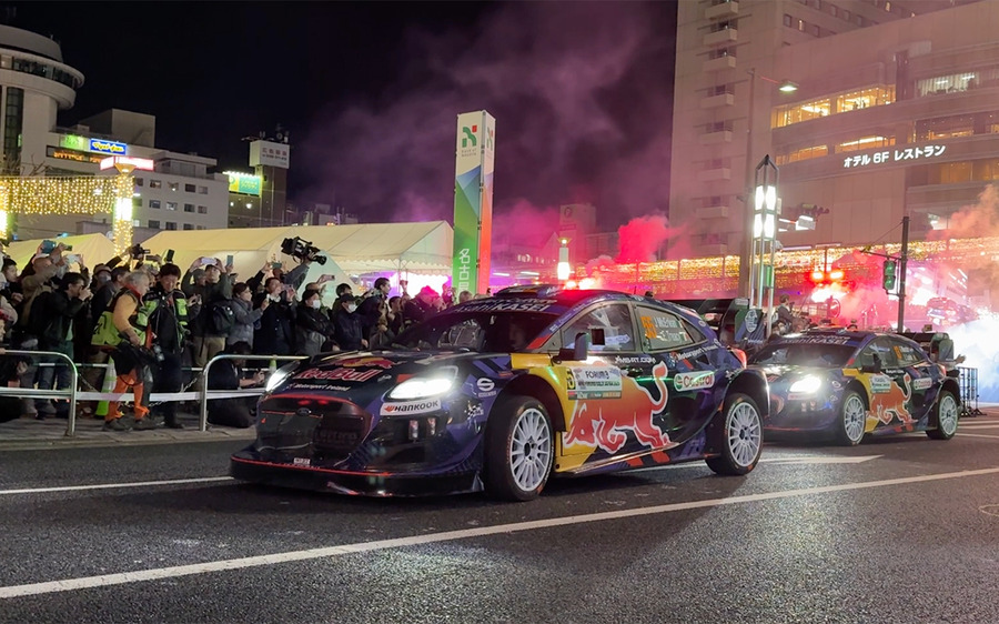 WRCラリージャパン開幕セレモニー、ラリーカー全51台が集結！ファン熱狂のパレード披露