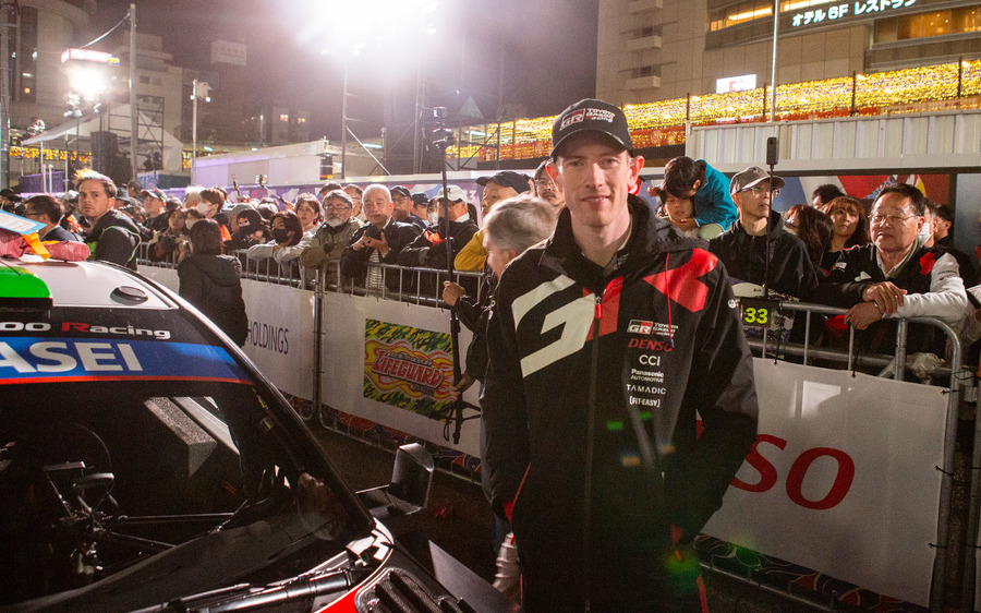 WRCラリージャパン開幕セレモニー、ラリーカー全51台が集結！ファン熱狂のパレード披露