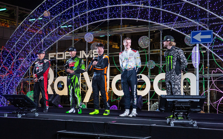 WRCラリージャパン開幕セレモニー、ラリーカー全51台が集結！ファン熱狂のパレード披露