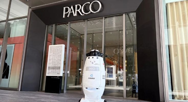 渋谷PARCOで警備ロボット「SQ-2」実証実験開始、SEQSENSEが人手不足解消へ挑む 画像