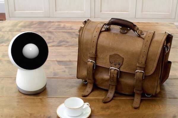 KDDIと電通ベンチャーズが「Jibo」へ出資～日本展開を支援へ 画像