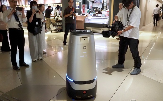 東京ミッドタウン八重洲で配送ロボット4台の本格運用を開始 画像