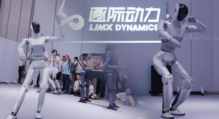 ヒューマノイドがダンスパフォーマンスを披露 中国北京で開催「WRC2026」LimX Dynamics出展の映像 画像