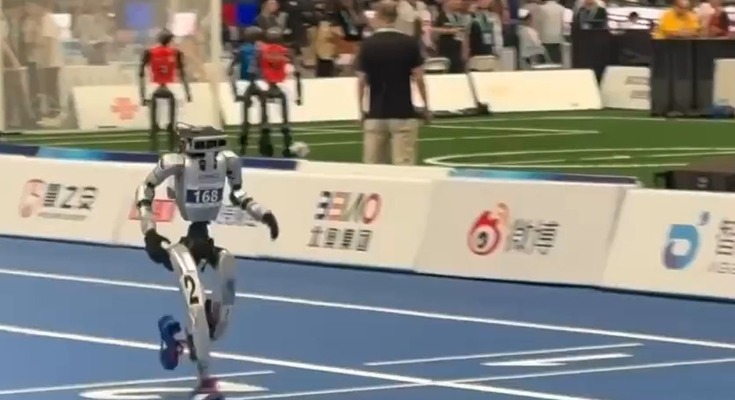 GMO AIRのヒューマノイド「ひとみん」1500mで7位入賞 北京開催「第2回世界人型ロボット運動会」 画像