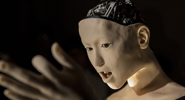 「機械人間オルタ」の歌声と動きに生命の存在を感じた瞬間　日本未来科学館で展示 画像