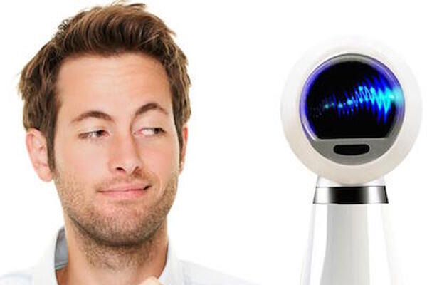 NXT ROBOTICS社のパーソナルロボット「nixie」を調べてみました 画像