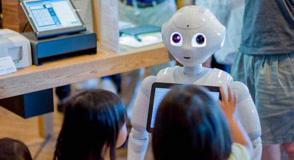 ロボットっぽくないデバイスとコミュニケーションできる?~コミュロボの本質を探る 画像