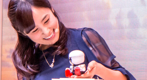 トヨタ自動車のコミュニケーションパートナー「KIROBO mini(キロボ ミニ)」動画まとめ! 画像