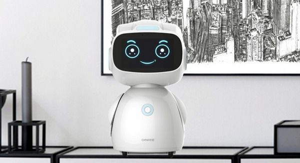 Amazon Alexa搭載の低価格コミュニケーションロボット「Omate Yumi」登場! 画像
