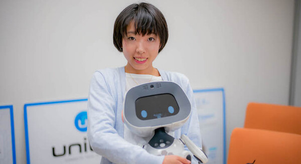 パートナーロボット unibo（ユニボ）、全国一般販売時期を2017年春から、夏以降に延期へ 画像