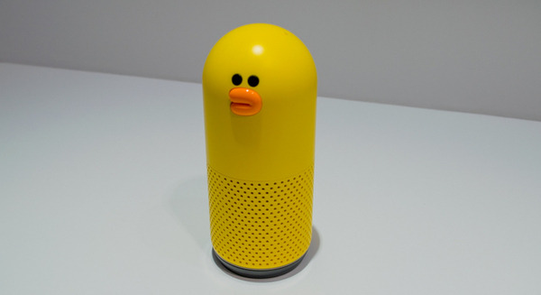 LINEの新スマートスピーカー「CHAMP」がお披露目、サリーモデルとブラウンモデルの2機種 画像