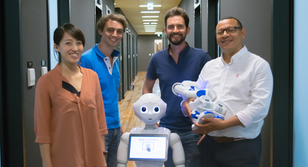 フランスのロボットアプリ開発会社「Hoomano」が日本進出、勝算は「経験値」と「研究開発」 画像