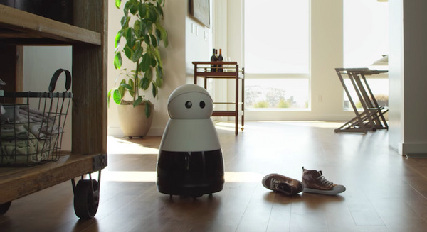 ピクサーのアニメーターがデザインした移動型ロボット「Kuri」の発送が開始！ 画像