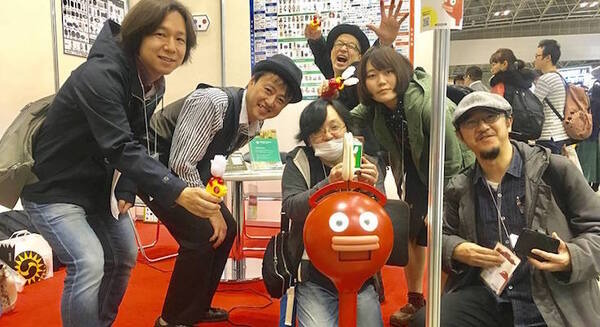 CES2018の日本パビリオンで拍手ロボ「ビッグクラッピー」が世界デビュー！ しっぽ型ロボ「Qoobo」も 画像