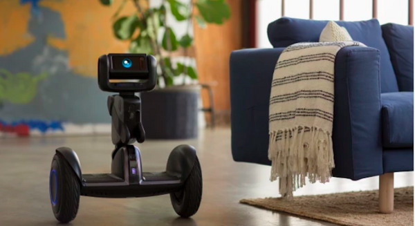 欲しすぎる！ セグウェイが開発した移動ロボット「Loomo」が資金調達中 画像