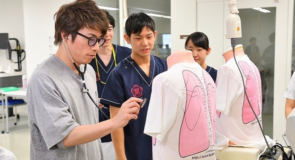 ロンブー淳が手術支援ロボット「ダ・ヴィンチ」で驚きの最先端医療技術をシミュレーション体験！MBSテレビ「ロンブー淳の居座り。」 画像