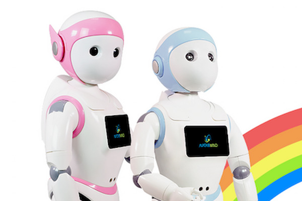 【あれ？】中国の最新ロボット「iPal（アイパル）」を調べてみたよ【何かに似てない？】 画像