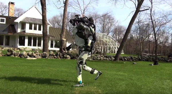 ジョギングしたり、オフィスを歩き回ったり　ボストン・ダイナミクスのロボットの進化がやばい 画像