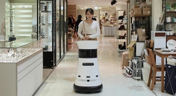名古屋パルコでロボットが「棚卸業務」の実証実験　電子タグ読み取り在庫を集計 画像