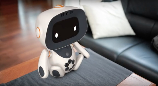 富士通と都築電気、ロボットを活用した介護施設向けのサービスを発表 画像