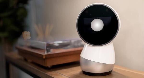 家庭用ロボット開発のJibo社が2度のレイオフを実施　話題のロボットがなぜ苦境に？ 画像