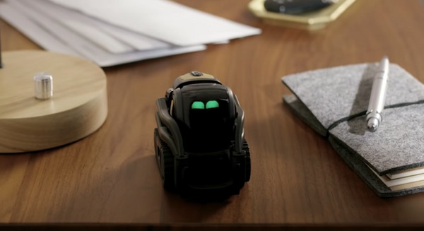 Anki社「COZMO」の進化版「Vector」のクラウドファンディングが開始！ 1日足らずで4千万円を調達 画像