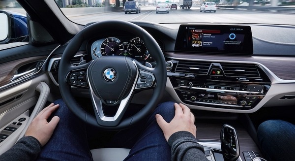 マイクロソフトCEO、BMWの車載システムへのAlexaとCortanaの統合事例を高く評価 画像