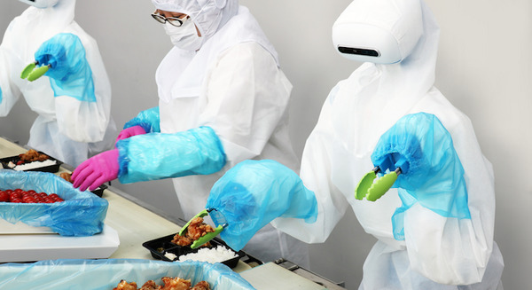 アールティ、弁当盛付けを行なう協働サービスロボットのプロトタイプを発表 画像