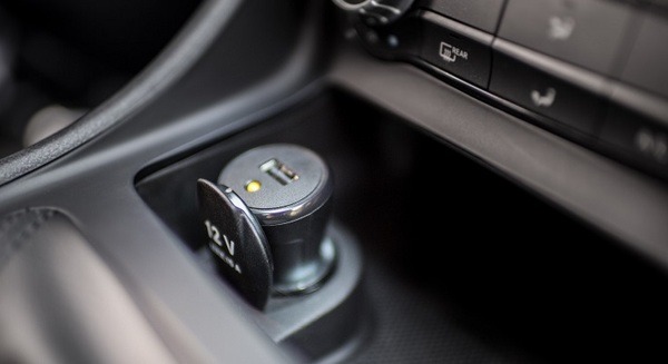 EUで導入済みのIoTデバイスが急加速や急ブレーキ、衝突事故を検知！ソフトバンクとSBI損保、ボッシュが運転行動データのテレマティクスサービス実証実験 画像