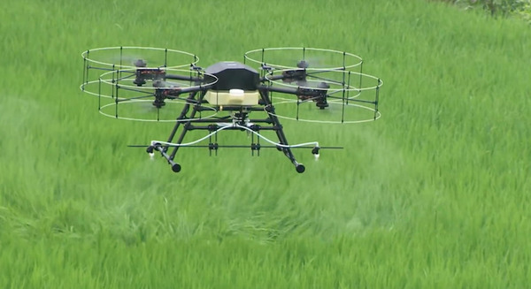 農家向けの自動飛行ドローンを展開するナイルワークス、16億円の資金調達を発表 画像