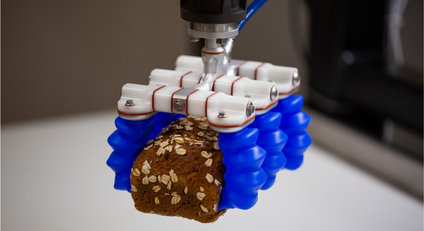 GROUNDが米Soft Roboticsの新型汎用ピッキングハンド『mGrip(エムグリップ)』を国内初披露 画像