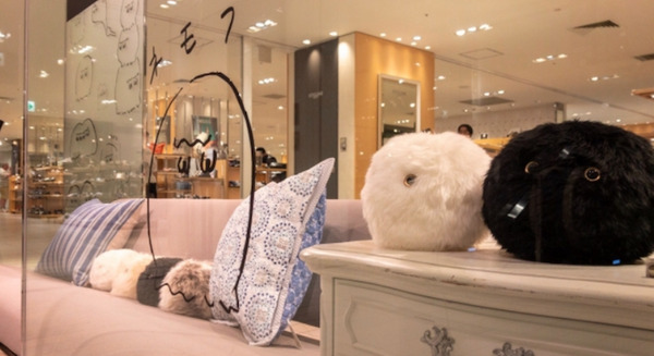 大阪・大丸梅田店にロボット「ネモフ」の期間限定SHOPがオープン　50体限定の予約受付も 画像