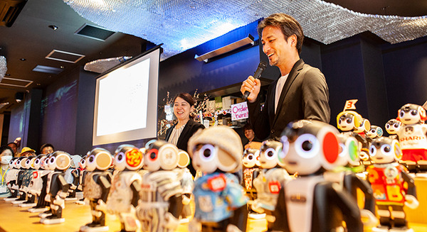 「ロボホン３周年記念オーナーズイベント」参加レポート！ロボホンランチ、ロボホン開発秘話、今後予定の新機能など見どころ満載 画像