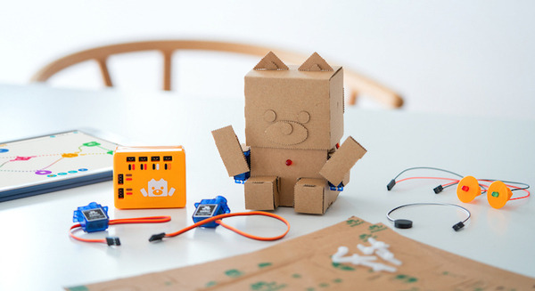 NTTドコモとタカラトミーが組んでプログラミング教材・STEM教育ロボット「embot（エムボット）」を本格展開へ 画像