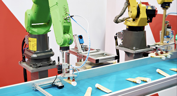 東大発のAIベンチャー、障害物回避型アームのアルゴリズム開発に成功　製造業や農業、小売業などで省力化とコスト削減に期待 画像