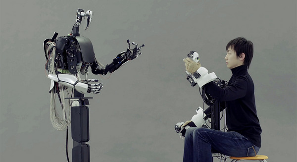 「アバターロボット保険」三井住友海上とMELTINが保険開発に関する協業　遠隔操作ロボット実用化に向け2020年より実証実験実施 画像