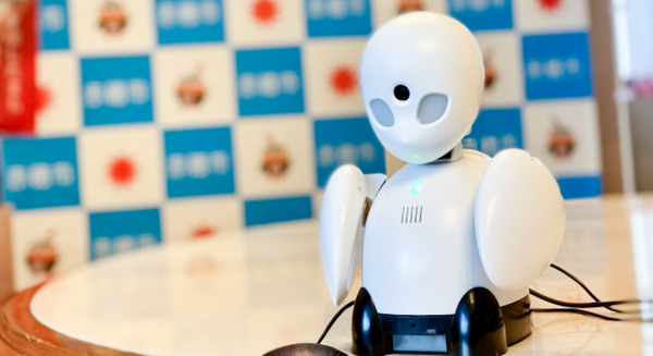 兵庫県赤穂市が分身ロボット「オリヒメ」で遠隔行政サービスの実証実験　子育て、観光案内、式典行事に活用　X-mov Japanがサポート 画像