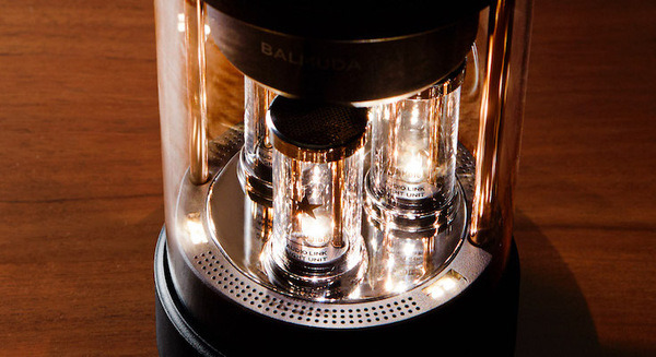 楽曲に合わせて光が0.004秒の速さで緻密にシンクロ　バルミューダからワイヤレススピーカー「BALMUDA The Speaker」登場 画像