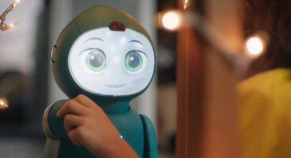 子どもの学習と発達をサポートするAIコンパニオンロボット「Moxie」アニメーションで表情豊か　米国で発表 画像