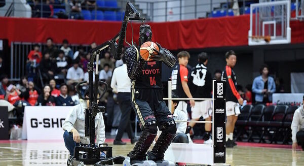 トヨタが開発したAIバスケロボット「CUE4」がBREAK THE BORDER賞を受賞　CUE4デザインの記念グッズ等を発売 画像