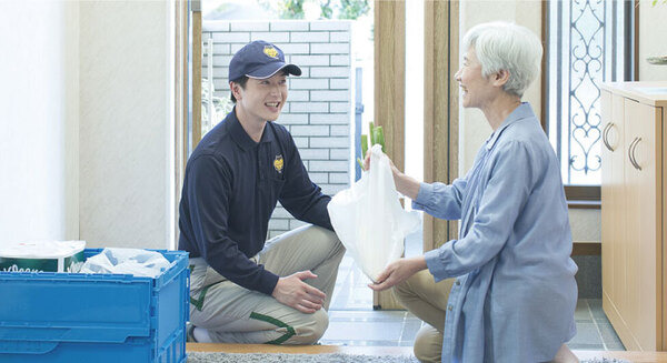 ヤマト運輸がIoTで高齢者の見守りをサポート　SIM内蔵IoT電球のHelloLightと実証実験を開始 画像