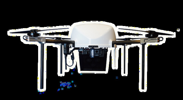 防災や災害時にも有効な新型「アナウンサードローン」クオリティソフトが発表 双葉電子のドローン採用、29ヵ国語翻訳機能も搭載 画像