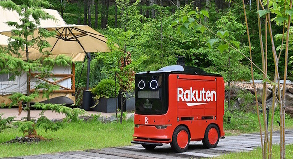 楽天の自動走行ロボット(UGV)が宿泊者に朝食と夕食を届ける 8月から「東急リゾートタウン蓼科」で開始 画像