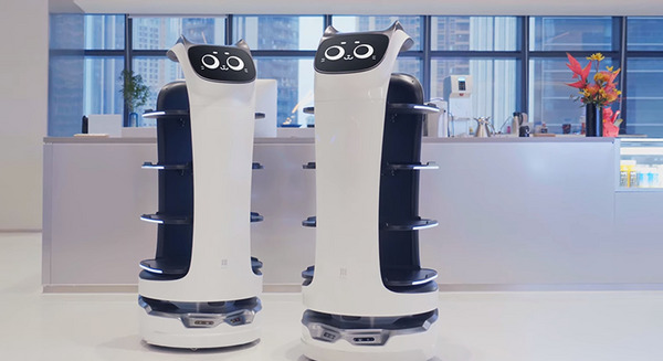 【かわいい】DFAが自動配膳ロボットを国内向けに提供へ　2千社以上で採用されている中国大手ロボットメーカーPuduが開発 画像