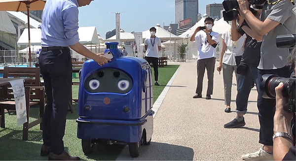 ZMPの無人宅配ロボ「DeliRo」が出来立てのソバを配達 実証実験の動画を公開 注文・決済・配達を無人で実現 画像